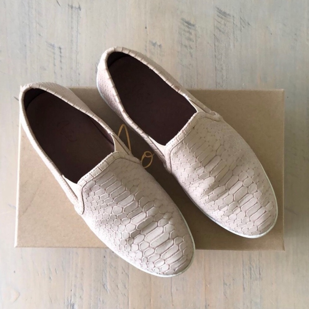 Slip on sneakers